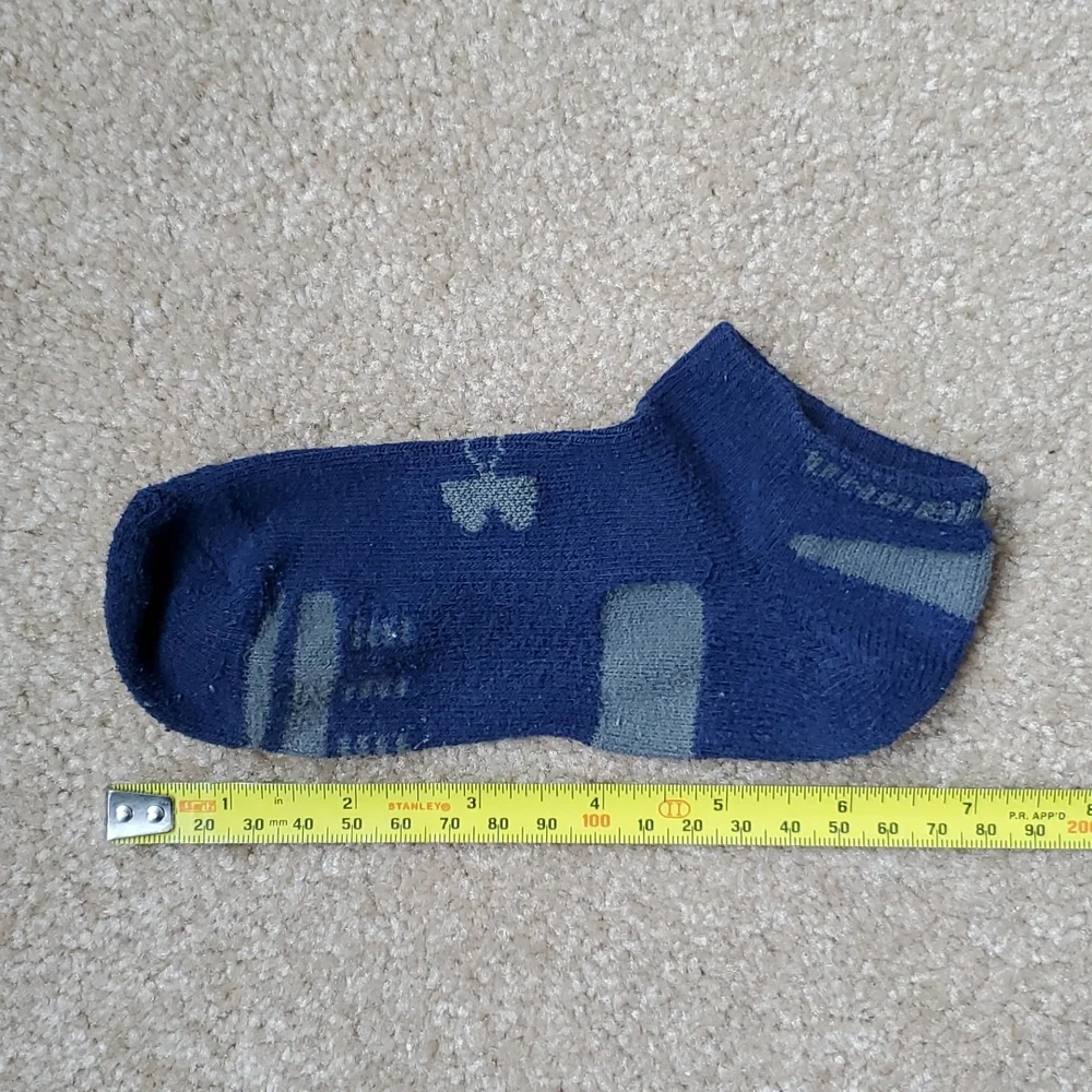 Under Armour six pairs
